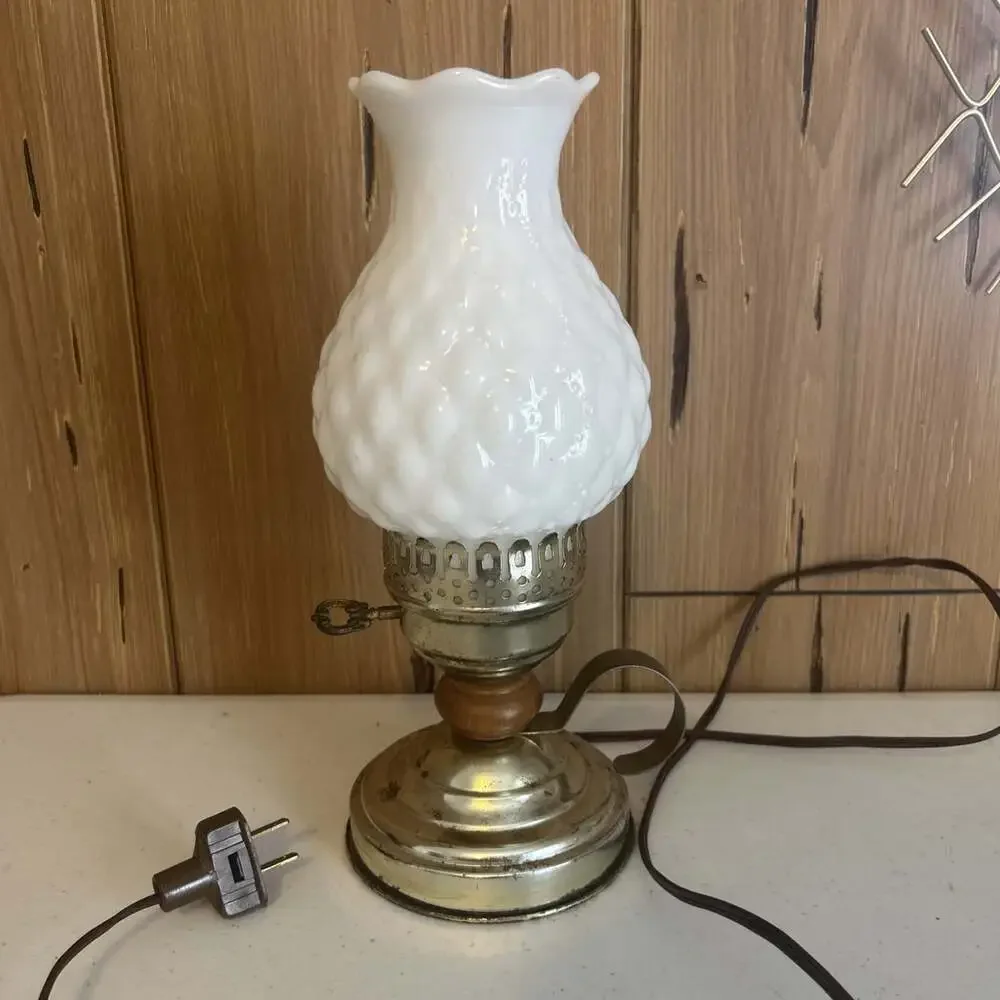 Vintage Milk Glass 1970s Table Lamp  12